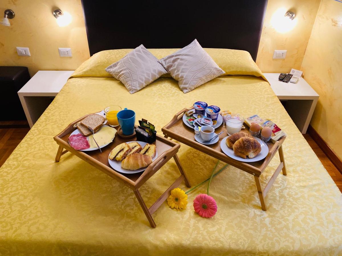 Domus Popolo Bed & Breakfast Rome Exterior photo